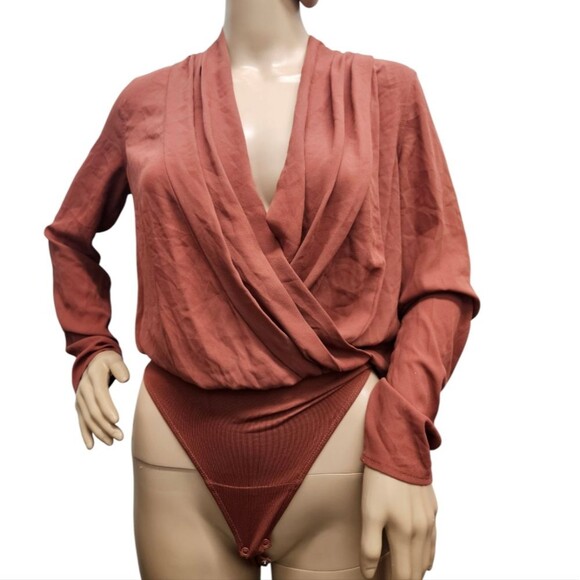 Aritzia Babaton Rust Plunging Deep V Bodysuit - Picture 1 of 9